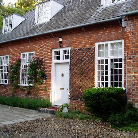 Bed and Breakfast The Courtyard Newmarket  Exterior foto